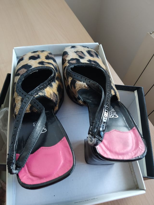 Zapatos tacón animal print