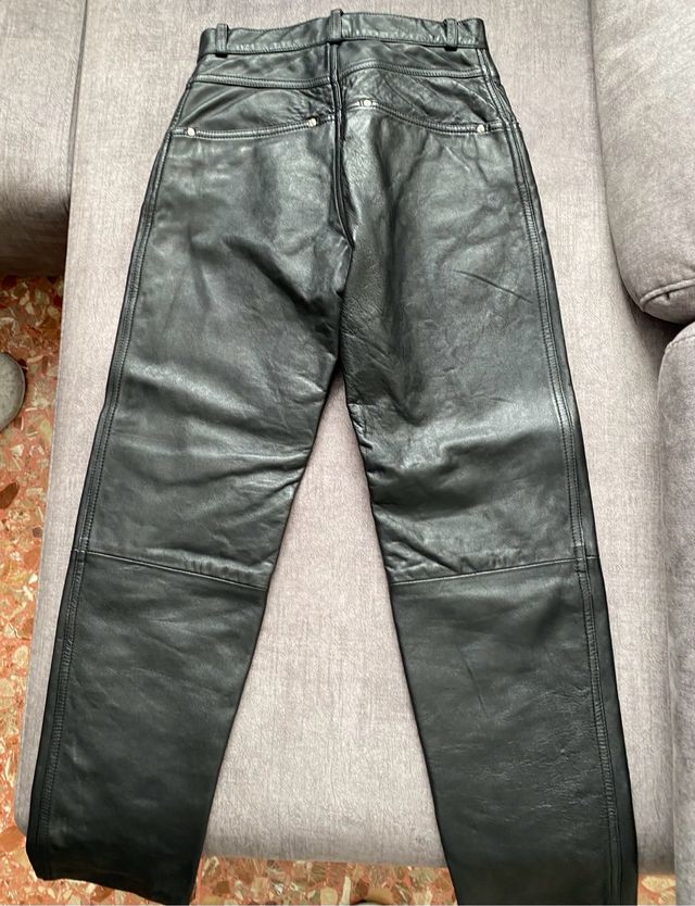Pantalones de cuero 100%