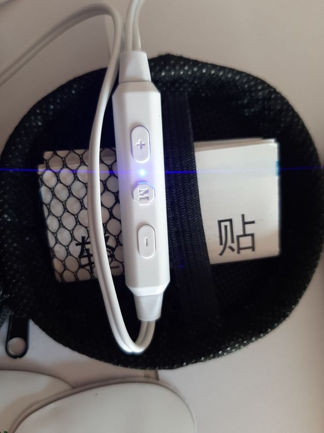 ELECTROESTIMULADOR DE BOLSILLO PARA MASAJE