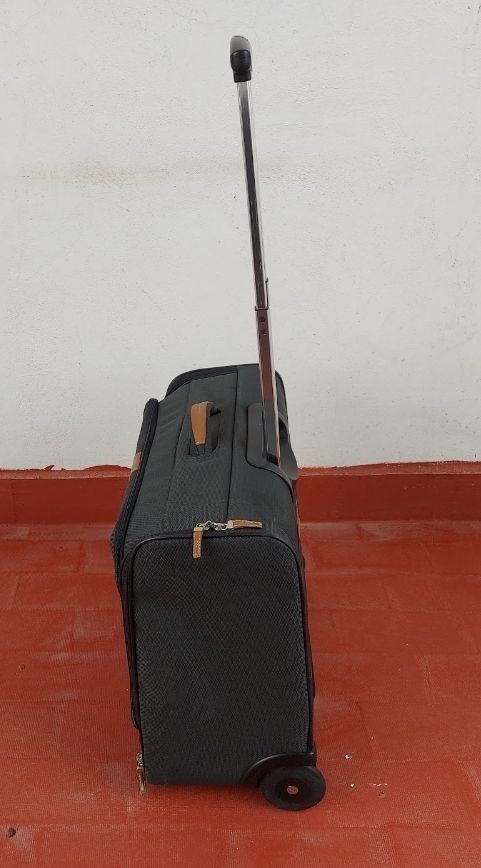 MALATA CARRITO SANSONITE RUEDAS FINAS DE GOMA