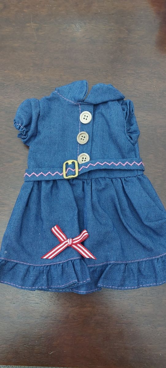 Ropa para bebés de juguete