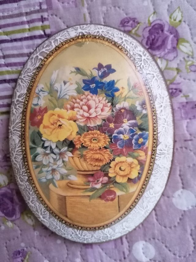 Decoro murale in ceramica