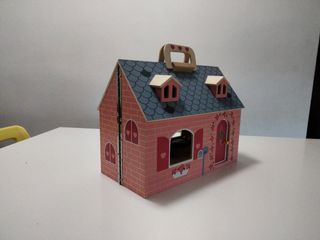 Casa muñecas de madera