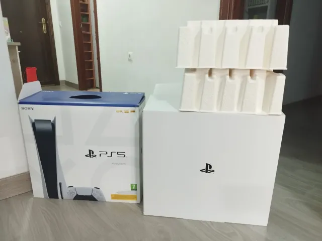Caja PS5 (vacía)