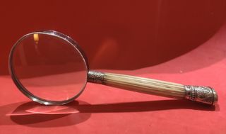 Gran Lupa S.XIX en plata y hueso