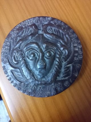 Medallón conmemorativo