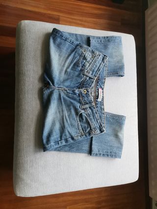 Levi's 570 straight fit