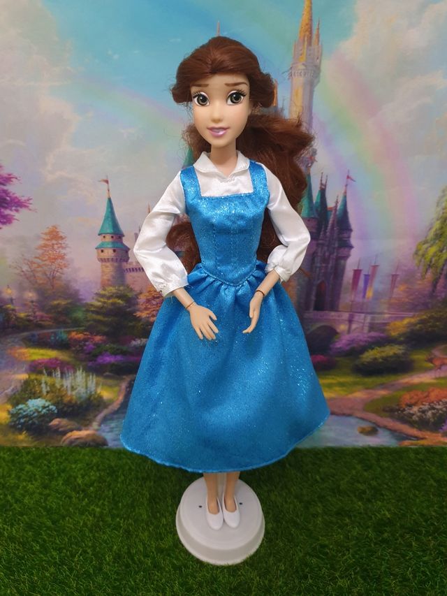 Muñeca Bella vestidos de segunda mano por 33 EUR en Bellvei en