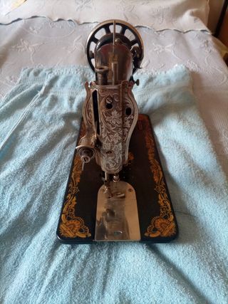 Preciosa máquina de coser vintage Singer