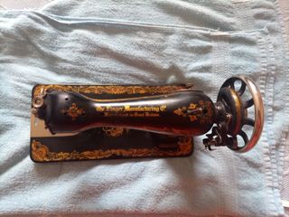 Preciosa máquina de coser vintage Singer