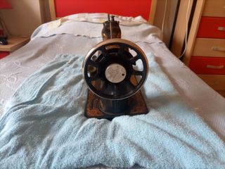 Preciosa máquina de coser vintage Singer