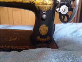 Preciosa máquina de coser vintage Singer
