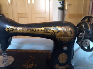 Preciosa máquina de coser vintage Singer