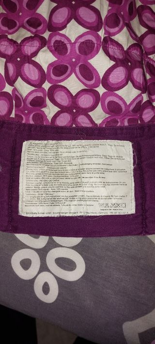 Mochila portabebe ergobaby.