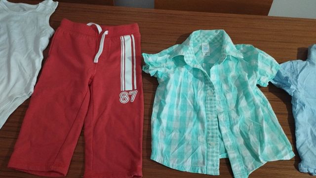 Ropa de bebe ( lote de 14 artículos)