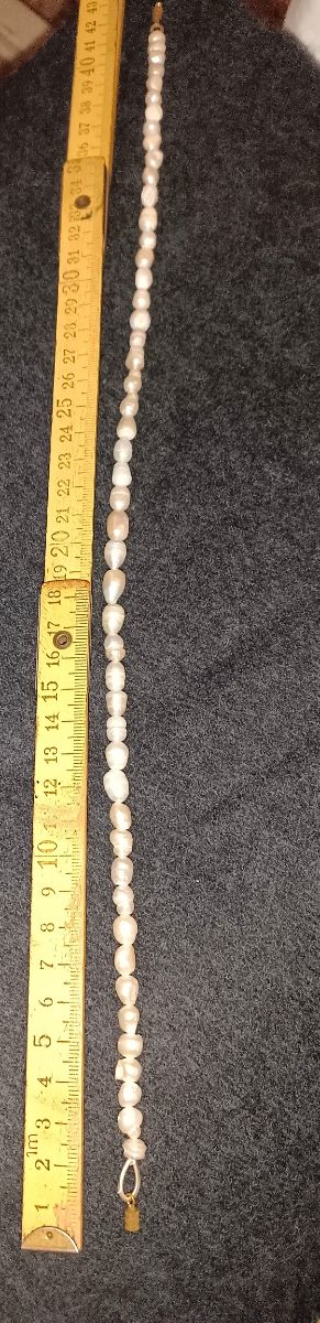 Collar de perlas de rio