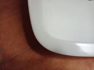 Lavabo Kerax con pedestal y grifo Roca