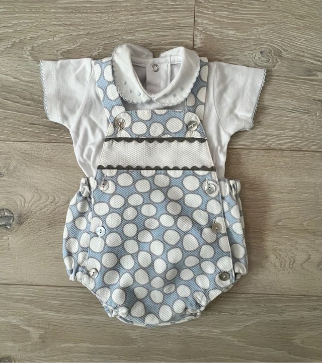 Conjunto peto y body 3 meses, de regalo calcetines