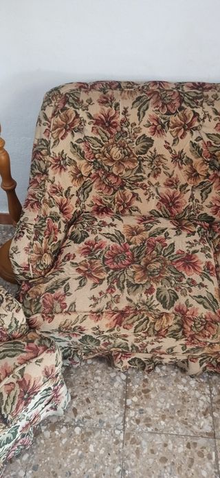 Conjunto de sofa y sillones antiguos