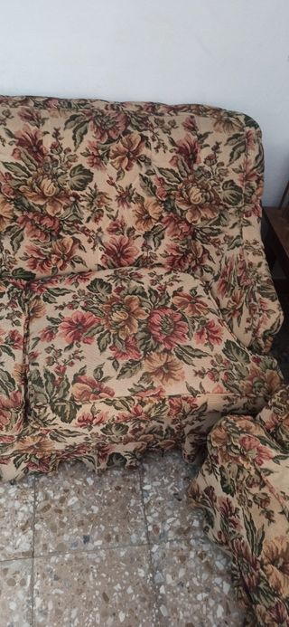 Conjunto de sofa y sillones antiguos