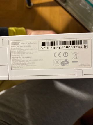 Wii, 2 mandos, 2 nunchuks y todo su cableado