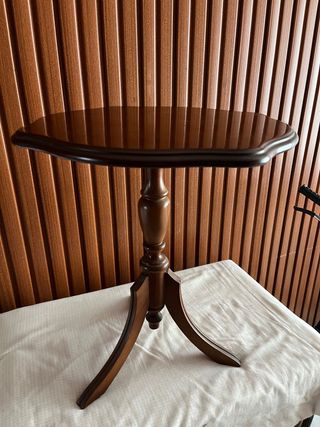 Mesa auxiliar madera