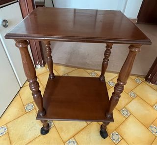Mueble auxiliar de madera