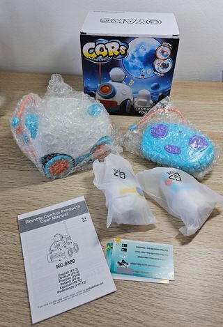 Coche astronauta teledirigido