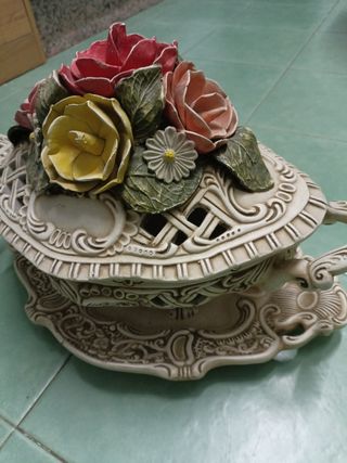 Sopera decorativa antigua