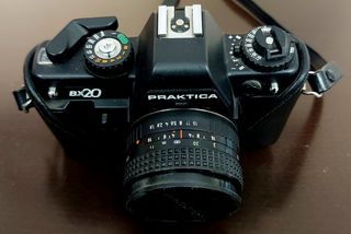 Camara Praktica Bx20 con 3 objetivos y accesorios