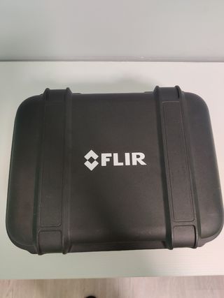 Cámara Térmica Compacta FLIR E5 XT