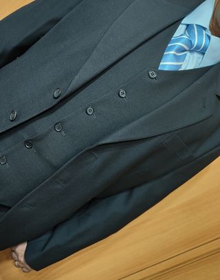 Traje de caballero (corbata de regalo)