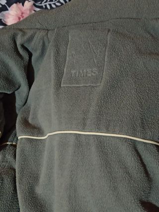 Giacca grigia imbottita per bambino con cappuccio