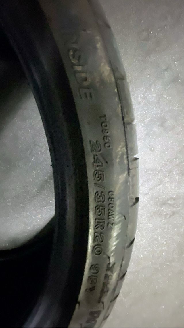 Neumático BRIDGESTONE Potenza  245/35 R20 95Y