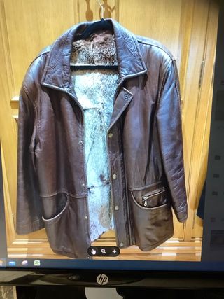 Chaqueta de cuero marrón