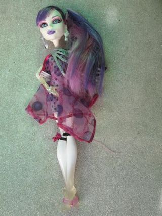 Bambola Monster High SPECTRA VONDERGEIST Mattel