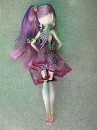Bambola Monster High SPECTRA VONDERGEIST Mattel