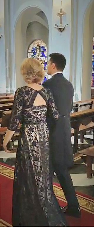 Vestido de encaje azul marino