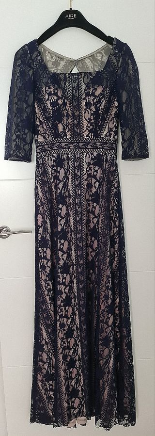 Vestido de encaje azul marino