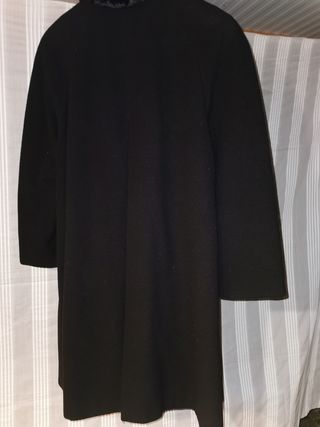 ABRIGO de paño negro