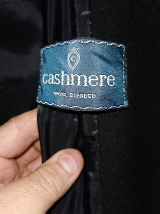 ABRIGO de paño negro