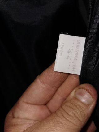 ABRIGO de paño negro