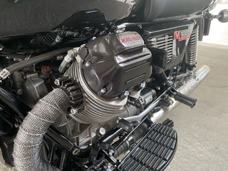 moto guzzi conver v 1000
