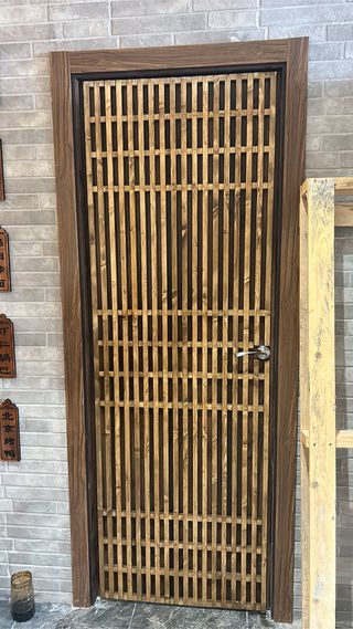 Carpintero de madera y montajes