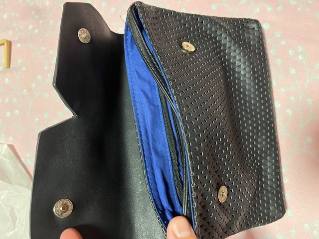 bolso negro mano Pull and Bear nuevo