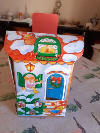Casetta natalizia kinder in cartone