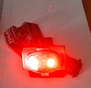 LINTERNA FRONTAL LED