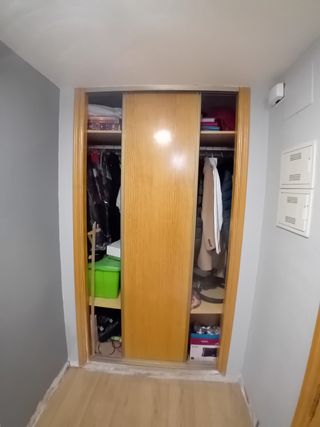 El montaje de puertas