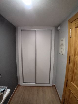 El montaje de puertas