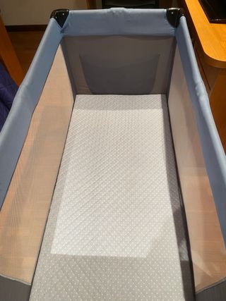 Cuna plegable de viaje
